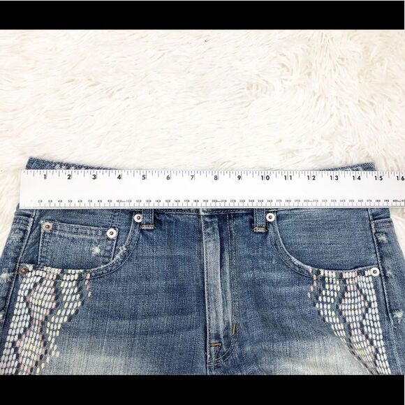 American Eagle High Rise Festival Cutoff Jean Shorts Painted Design Size 6 - Picture 5 of 8